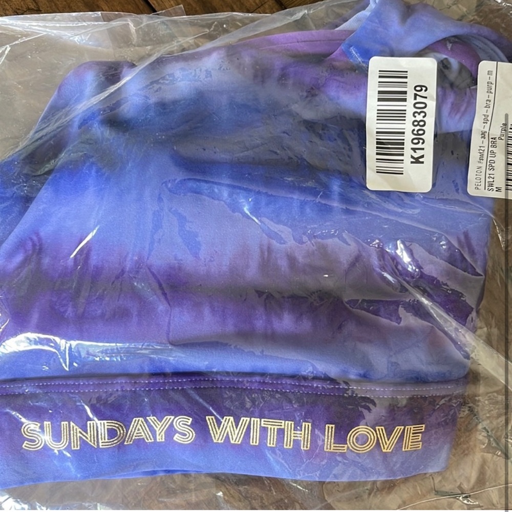 Peloton Sundays with Love sports bra Medium new - Picture 3 of 3